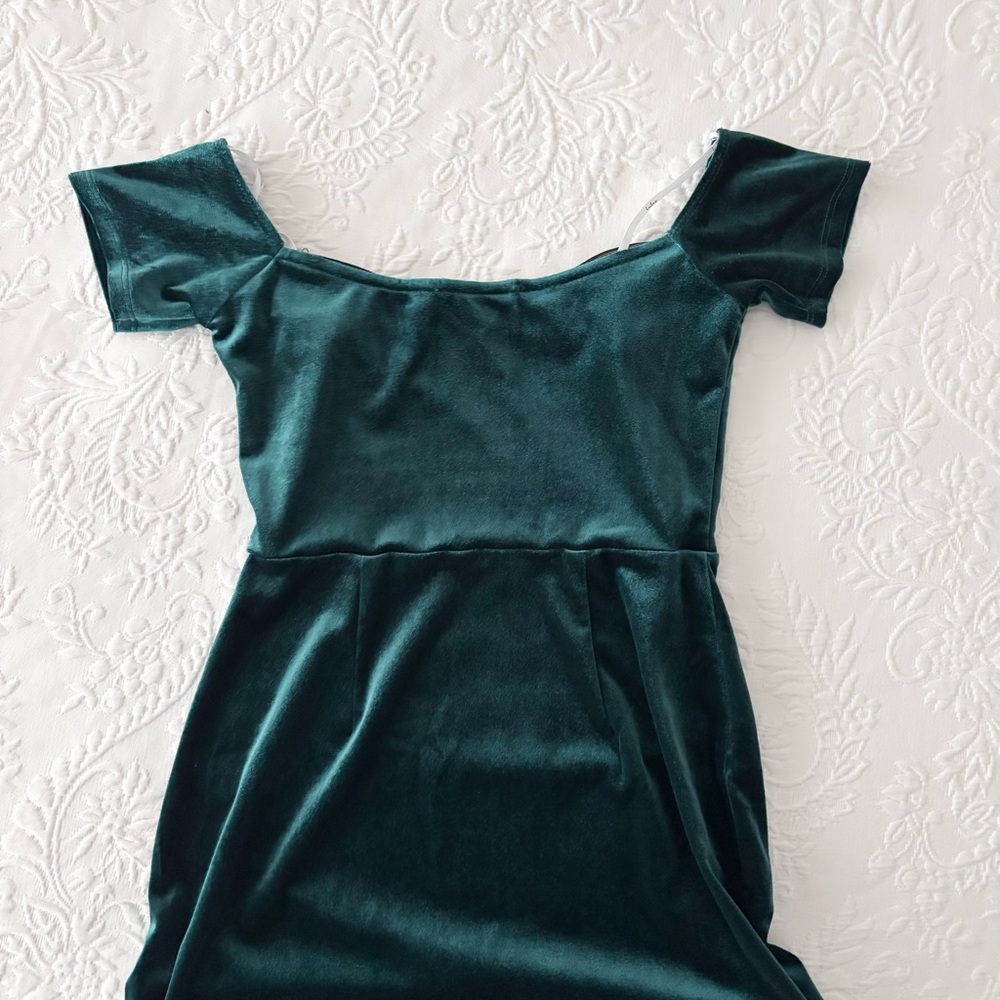 NWOT Lulus How Much I Care Emerald Green Velvet Off-the-Shoulder Midi Dress - Picture 5 of 8